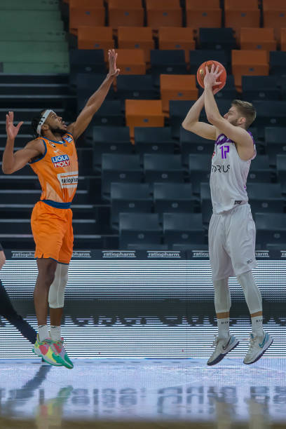 接着出吗 接着出吗